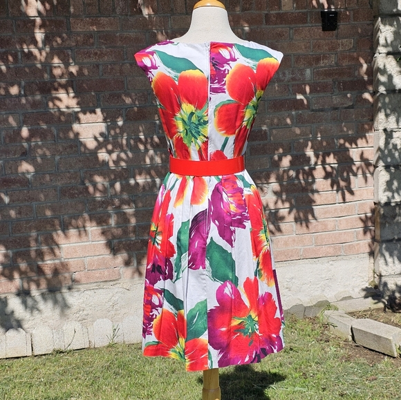 Intrigue floral summer dress - Picture 2 of 5